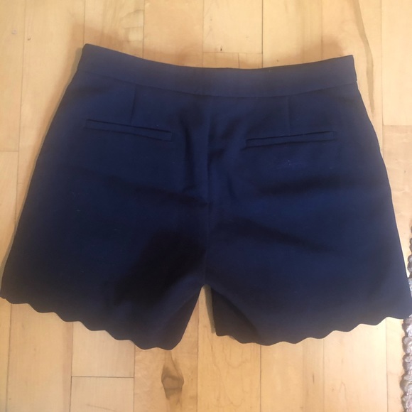 Banana Republic Scalloped Navy Shorts - Size O - Picture 2 of 4
